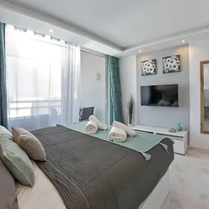  Apartment Modern With A Sea View And Pool Access Ponderosa 801